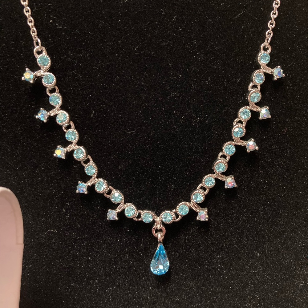 Aqua, Pink or Clear Teardrop necklace & 4 stone earrings set.  Silvertone metal.